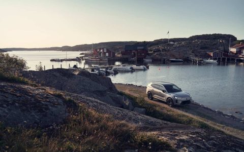 volvo xc70 phev 8
