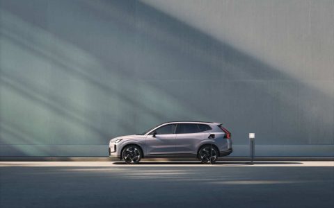 volvo xc70 phev 17