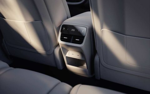volvo xc70 phev 42
