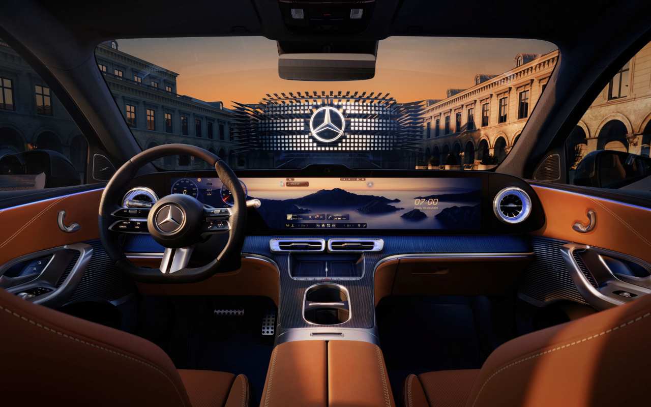El GLC EQ confirma la apuesta de Mercedes por el salpicadero «todo pantalla»