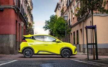 BYD baraja España para su tercera planta europea dolphin surf lime green estatico 42.jpg