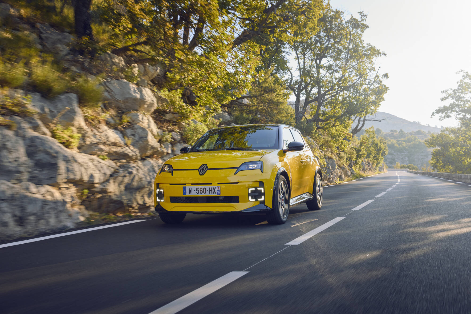Los Renault 4 y Renault 5 recibirán una nueva batería de 56 kWh en 2027… que los llevará hasta los 500 km de autonomía