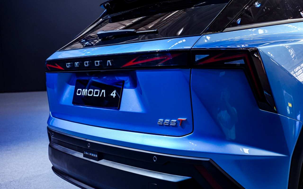 omoda 4 4