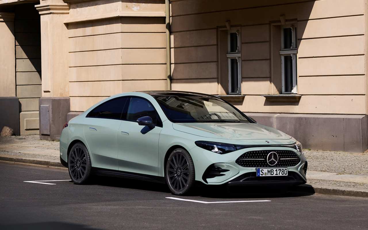 Llegan los Mercedes-Benz CLA 180 y 220: la alternativa para quienes no quieren la versión eléctrica