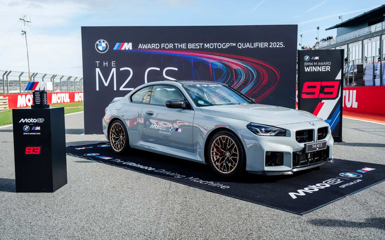 bmw m2 cs marc marquez 7