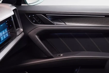 2026 porsche cayenne turbo electric 00030