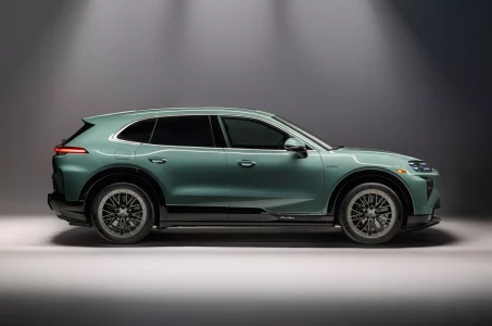 2026 porsche cayenne turbo electric 00039