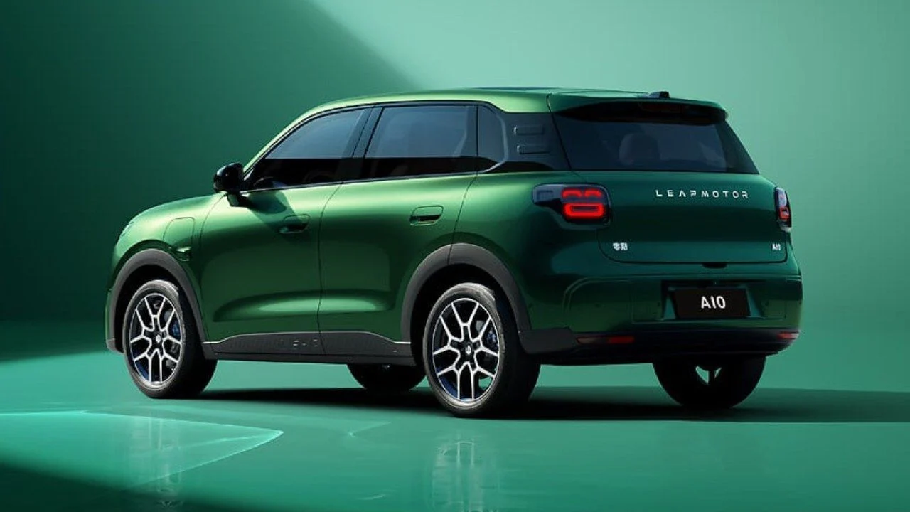 ba103fffaf83393cc7c56a91614fc083c35bfd3dfc3ccef088da71711b438398