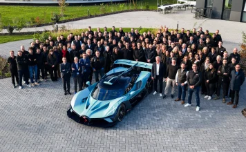 Sale de fábrica el último ejemplar de este Bugatti de circuito: sólo 40 unidades fabricadas 02 2511 bugatti last bolide copy scaled