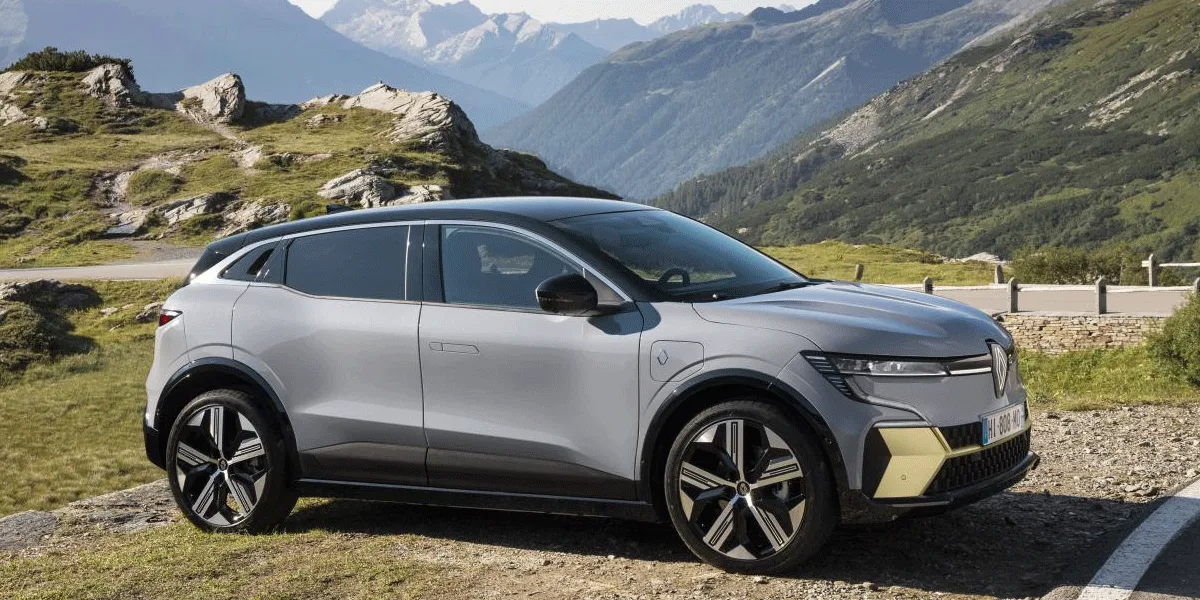 renault megane e tech electric 2021 07 min.png