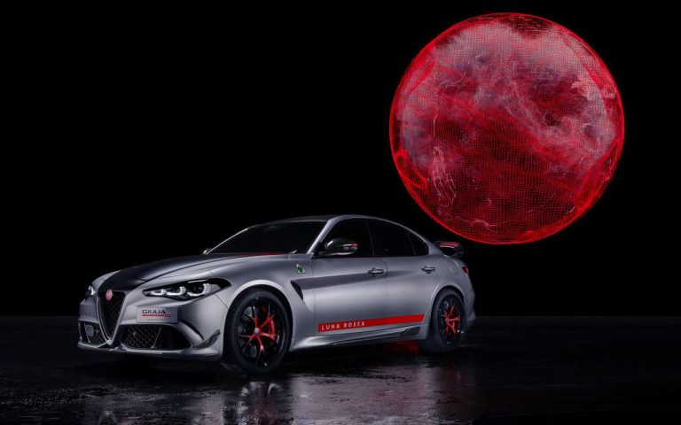 El Alfa Romeo Giulia Quadrifoglio Luna Rossa llega para aquellos con un amplio presupuesto que quieran volar a más de 300 km/h gracias a su aerodinámica