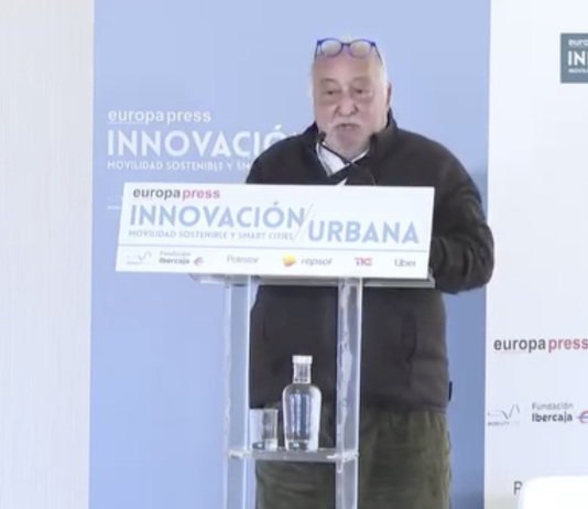 La DGT no quiere que uses el coche para ir al centro… ¿pero van a hacer algo para evitar que lo hagas? f1645d3b1ba32e4c57af7a679497b99f3ef7cbc563fbf04897ea1e7ed4a276fa