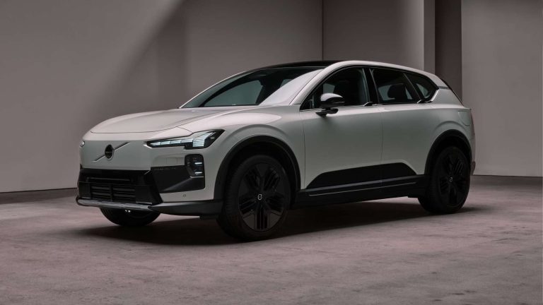 Llega el Volvo EX60, un SUV 100% eléctrico con hasta 810 km de autonomía y que es más barato que el PHEV