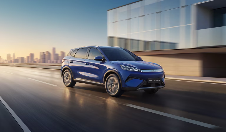 Adiós a las cargas lentas: por qué los 800V del BYD Atto 3 EVO lo cambian todo