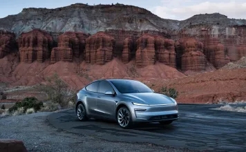 Tesla lanza el Model Y más familiar en España con 600 km de autonomía y 7 plazas Tesla Model Y de siete plazas: