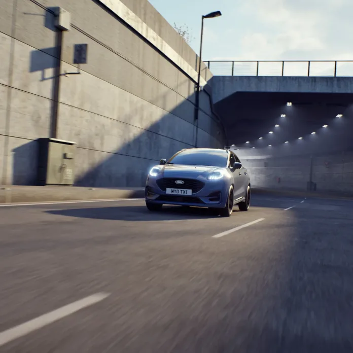 Ataque a la línea de flotaciónd de Tesla: el Ford Puma estrena conducción sin manos y hasta 572 km de autonomía