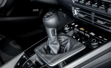 Porsche patenta un cambio que funciona como manual y automático Porsche patenta un cambio que funciona como manual y automático