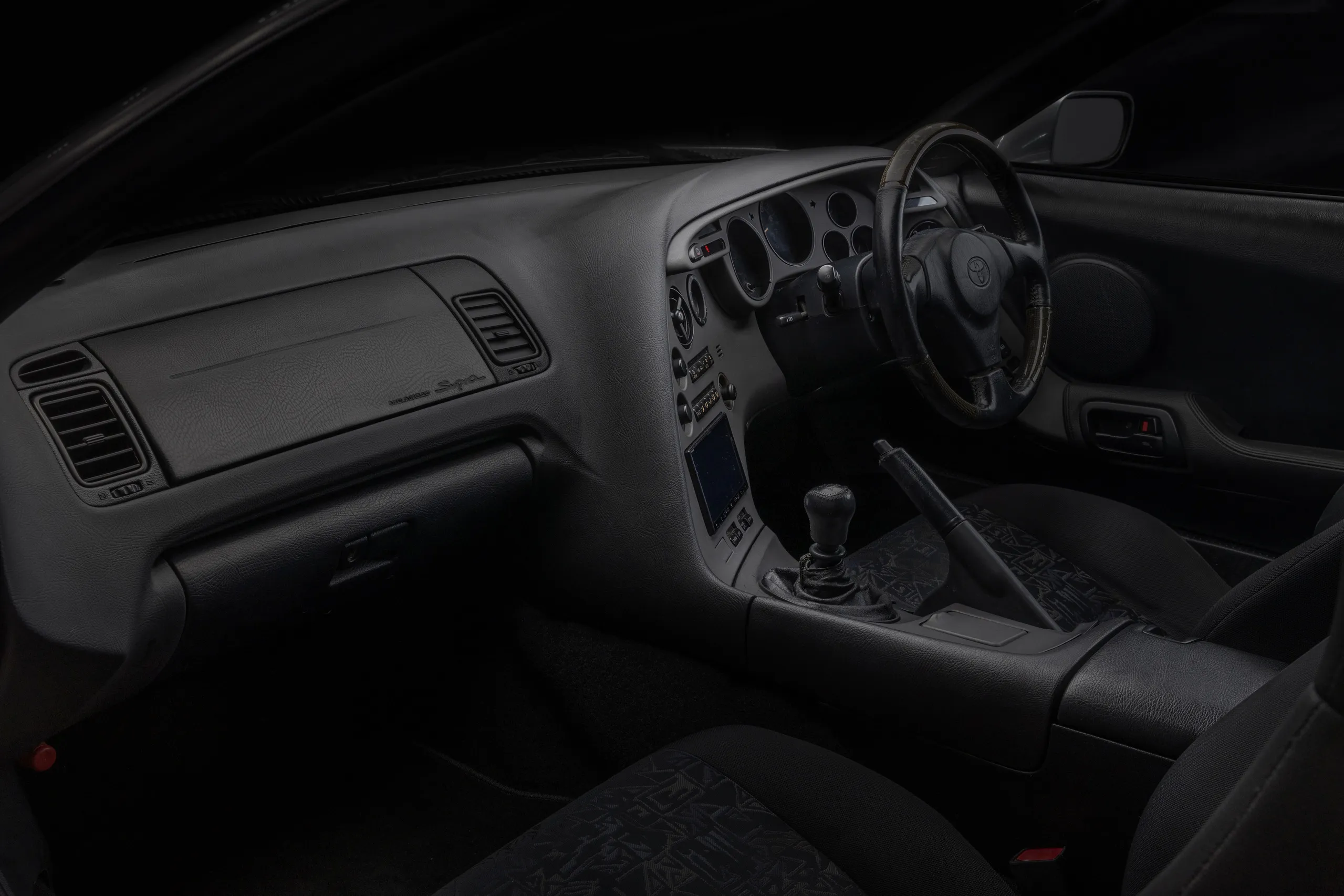 Toyota reedita la pieza que arruina el interior del Supra Mk4 (y muchos c