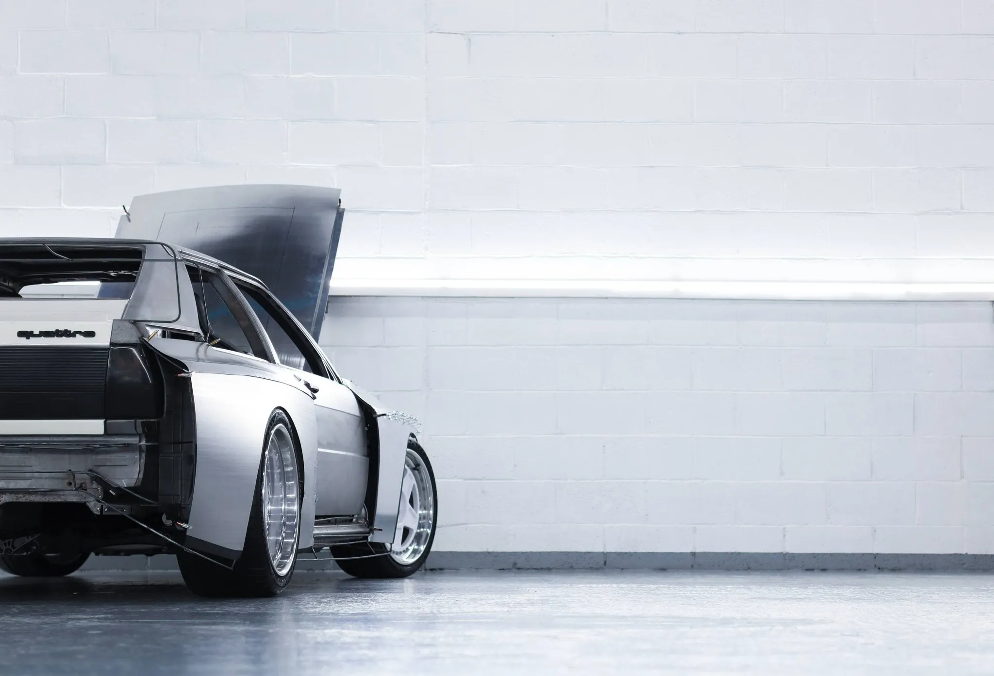 Este restomod del Audi Ur-Quattro nos demuestra que no todo vale… y te explicamos el por qué