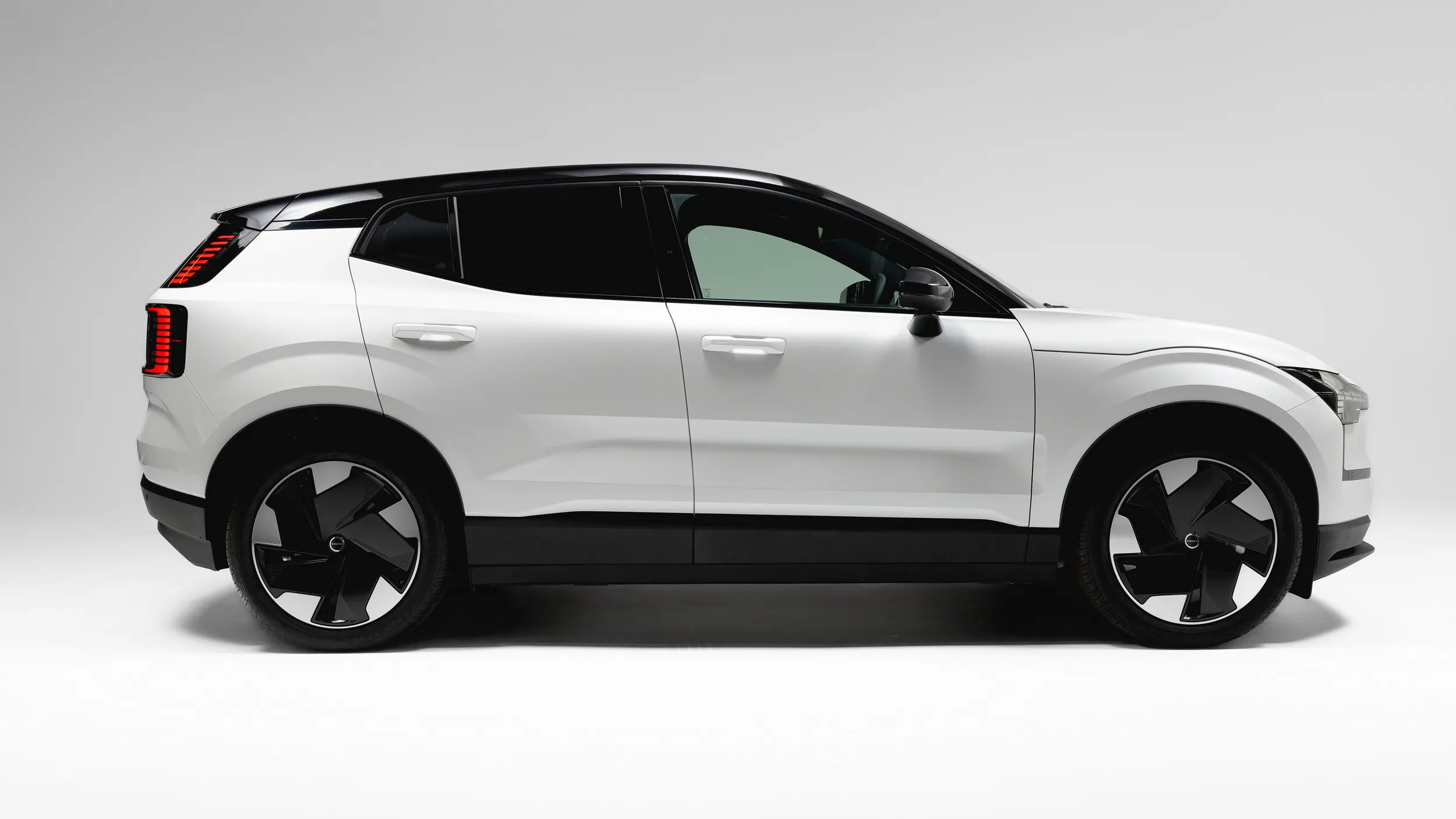 Nuevo Volvo EX30 Cargo: el pequeño SUV eléctrico se hace furgón