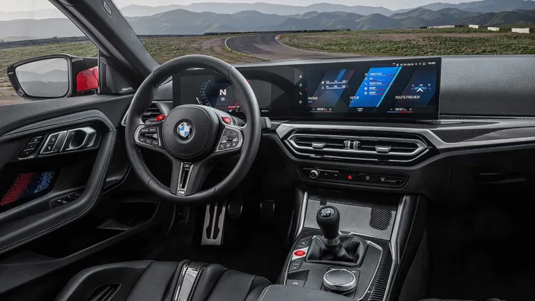 BMW seguirá apostando por los cambios manuales… con una condición que no te gustará