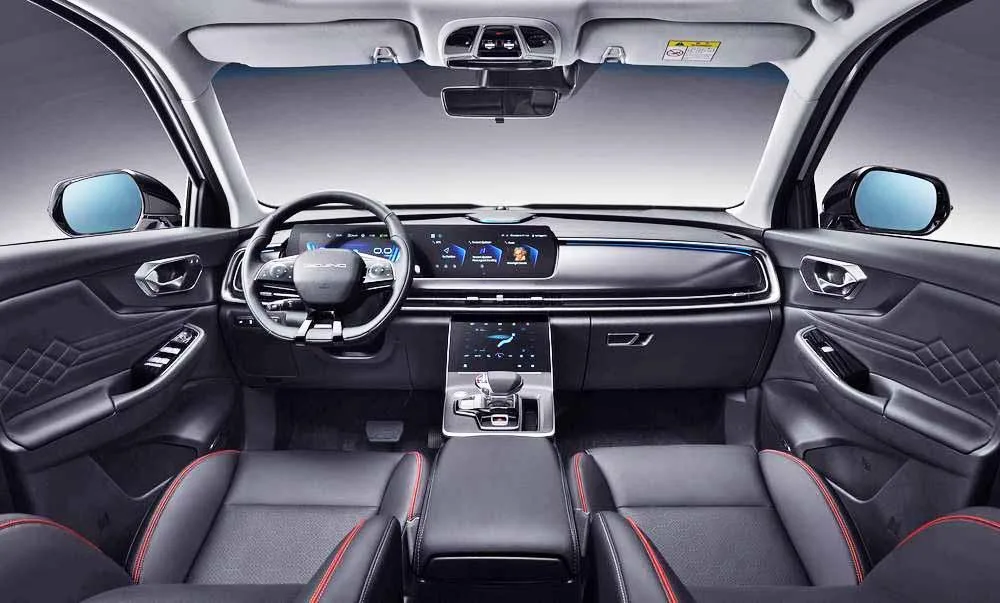 Mide 4,7 metros y tiene 177 CV, pero este nuevo SUV llega a España costando 11.000 euros menos que un Kodiaq