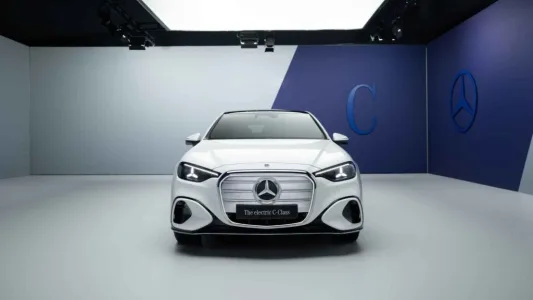 El BMW i3 tiene un gran problema, se llama Mercedes Clase C, recupera 325 km en 10 minutos y tiene 762 km de autonomía