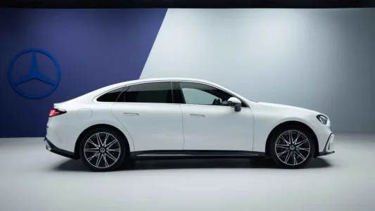 El BMW i3 tiene un gran problema, se llama Mercedes Clase C, recupera 325 km en 10 minutos y tiene 762 km de autonomía