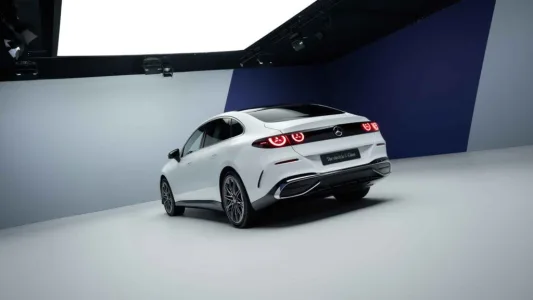 El BMW i3 tiene un gran problema, se llama Mercedes Clase C, recupera 325 km en 10 minutos y tiene 762 km de autonomía