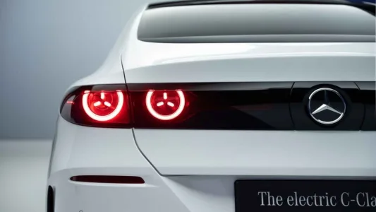 El BMW i3 tiene un gran problema, se llama Mercedes Clase C, recupera 325 km en 10 minutos y tiene 762 km de autonomía