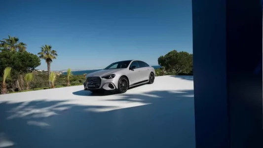 El BMW i3 tiene un gran problema, se llama Mercedes Clase C, recupera 325 km en 10 minutos y tiene 762 km de autonomía