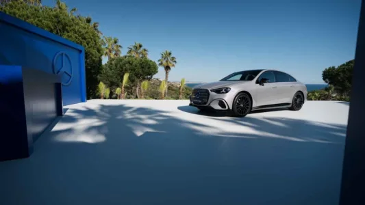 El BMW i3 tiene un gran problema, se llama Mercedes Clase C, recupera 325 km en 10 minutos y tiene 762 km de autonomía