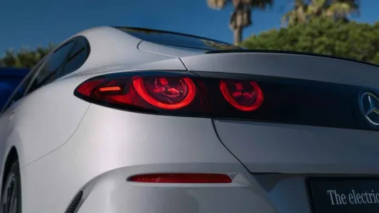 El BMW i3 tiene un gran problema, se llama Mercedes Clase C, recupera 325 km en 10 minutos y tiene 762 km de autonomía