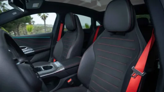 El BMW i3 tiene un gran problema, se llama Mercedes Clase C, recupera 325 km en 10 minutos y tiene 762 km de autonomía