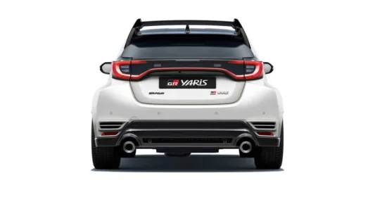 Piden más de 50.000 euros por este Toyota Yaris, pero cuando veas su freno de mano vertical y sus 280 CV lo entenderás todo