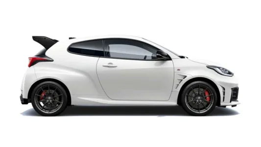 Piden más de 50.000 euros por este Toyota Yaris, pero cuando veas su freno de mano vertical y sus 280 CV lo entenderás todo