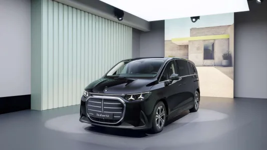 713 km, hasta 8 plazas y hecho en España: el nuevo Mercedes VLE es el eléctrico familiar que quiere cambiarlo todo