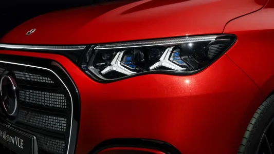 713 km, hasta 8 plazas y hecho en España: el nuevo Mercedes VLE es el eléctrico familiar que quiere cambiarlo todo