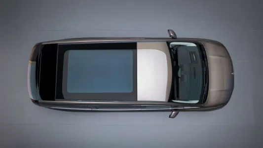 713 km, hasta 8 plazas y hecho en España: el nuevo Mercedes VLE es el eléctrico familiar que quiere cambiarlo todo