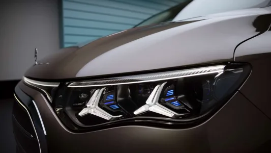 713 km, hasta 8 plazas y hecho en España: el nuevo Mercedes VLE es el eléctrico familiar que quiere cambiarlo todo