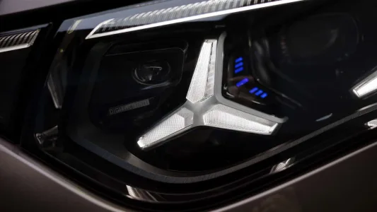 713 km, hasta 8 plazas y hecho en España: el nuevo Mercedes VLE es el eléctrico familiar que quiere cambiarlo todo