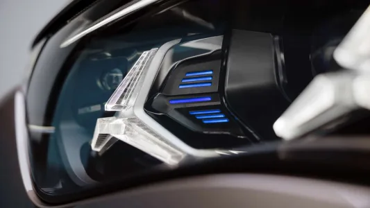 713 km, hasta 8 plazas y hecho en España: el nuevo Mercedes VLE es el eléctrico familiar que quiere cambiarlo todo