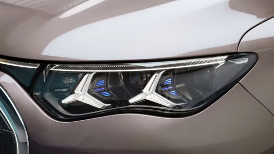 713 km, hasta 8 plazas y hecho en España: el nuevo Mercedes VLE es el eléctrico familiar que quiere cambiarlo todo