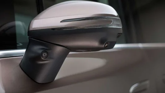 713 km, hasta 8 plazas y hecho en España: el nuevo Mercedes VLE es el eléctrico familiar que quiere cambiarlo todo