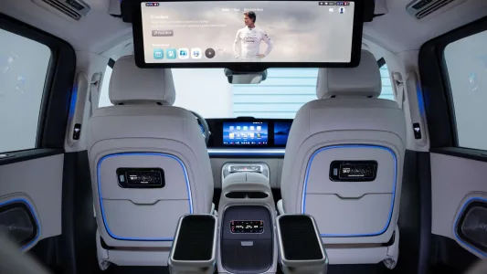 713 km, hasta 8 plazas y hecho en España: el nuevo Mercedes VLE es el eléctrico familiar que quiere cambiarlo todo