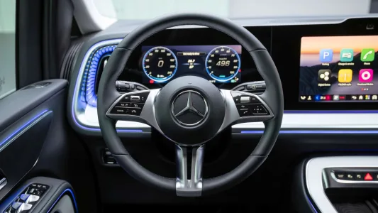 713 km, hasta 8 plazas y hecho en España: el nuevo Mercedes VLE es el eléctrico familiar que quiere cambiarlo todo