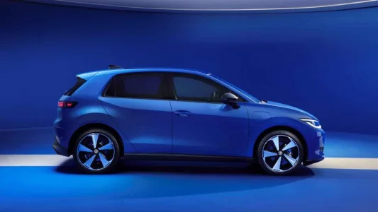 Adiós al Volkswagen Polo que conocías: ahora es 100% eléctrico, tiene 455 km de autonomía y cuesta 25.990 euros (con ayudas)