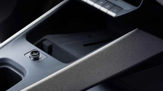 Adiós al Volkswagen Polo que conocías: ahora es 100% eléctrico, tiene 455 km de autonomía y cuesta 25.990 euros (con ayudas)