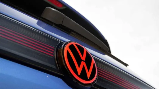 Adiós al Volkswagen Polo que conocías: ahora es 100% eléctrico, tiene 455 km de autonomía y cuesta 25.990 euros (con ayudas)