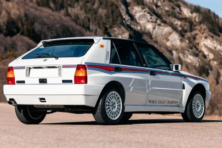 Estrenar un Lancia Delta Martini 6 es todavía posible… pero su precio te hará cambiar de opinión